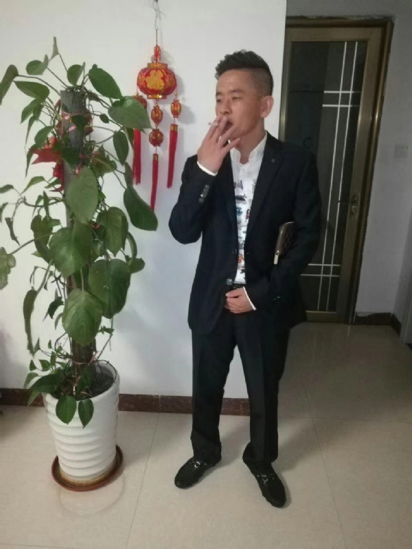 男人三十而立的第二张照片--淮安相亲服务中心