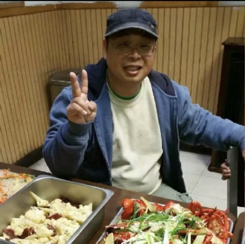 wally的第一张照片--淮安相亲服务中心