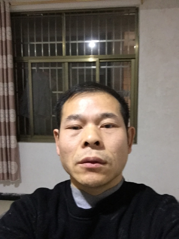 徐徐清风的第一张照片--淮安相亲服务中心