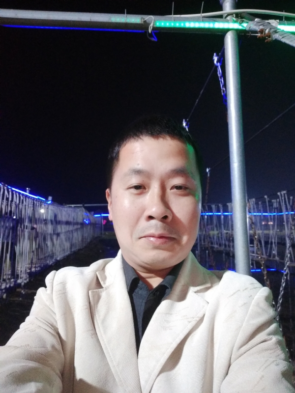 阿峰的第一张照片--淮安相亲服务中心