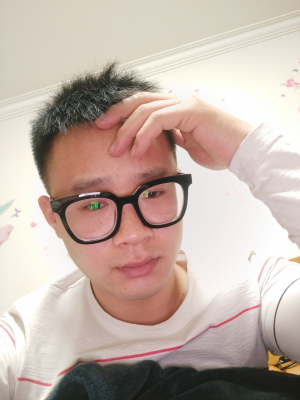华灯初上的夜晚的第一张照片--淮安相亲服务中心