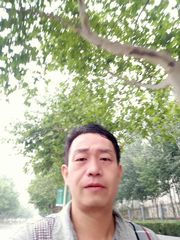 阳光的第一张照片--淮安相亲服务中心