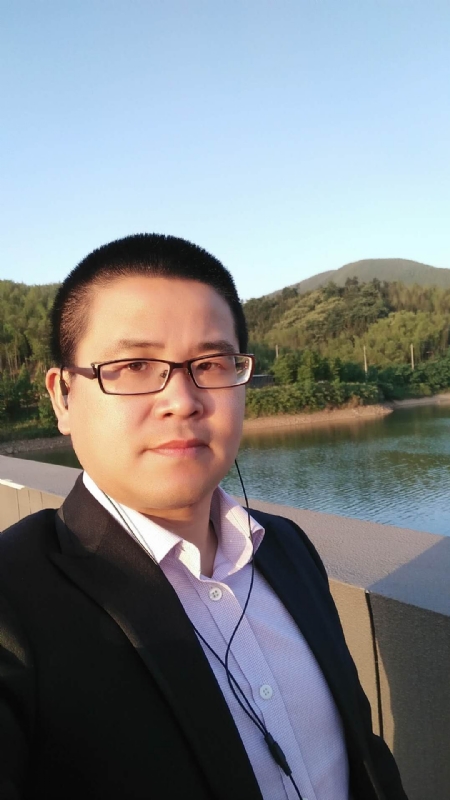 顾律师的第三张照片--淮安相亲服务中心