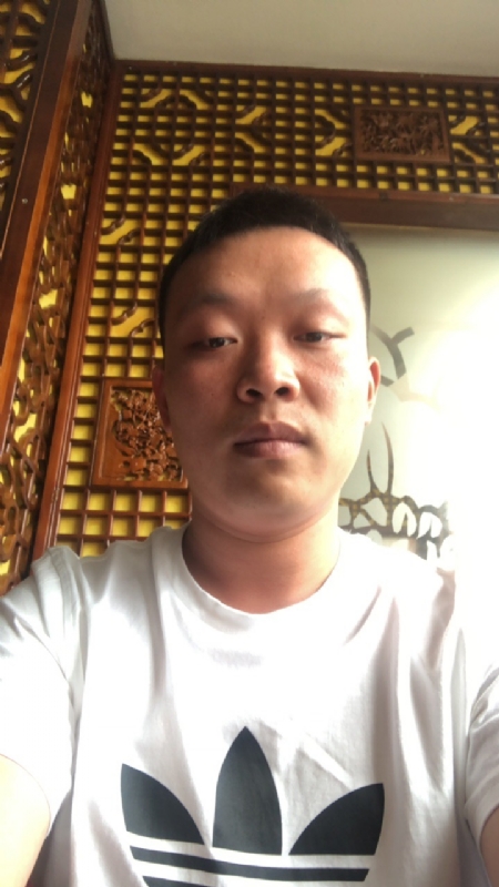 唐子龙的第一张照片--淮安相亲服务中心