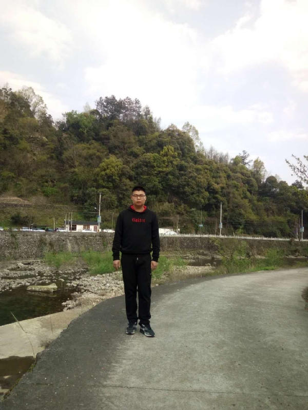 等着上钩的鱼的第一张照片--淮安相亲服务中心