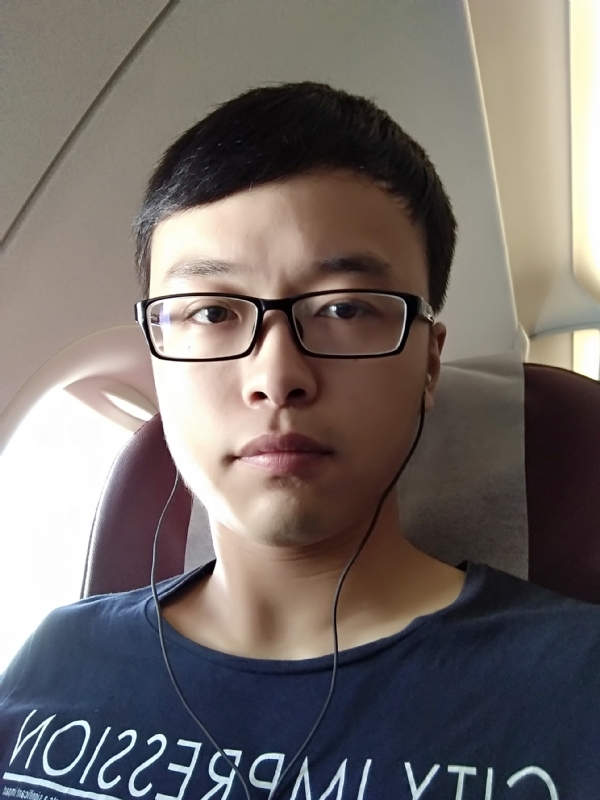 在水一方的第二张照片--淮安相亲服务中心