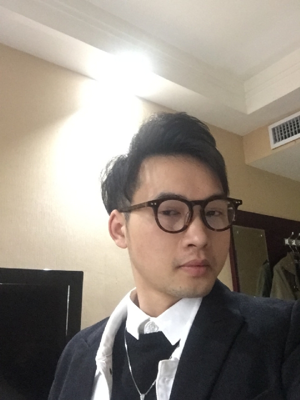 曾亮的第四张照片--淮安相亲服务中心