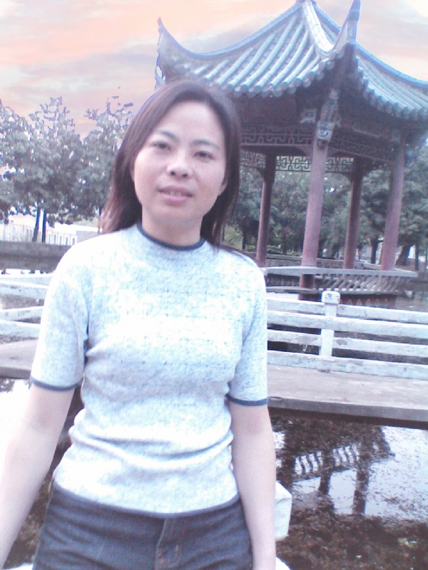 小草的第三张照片--淮安相亲服务中心