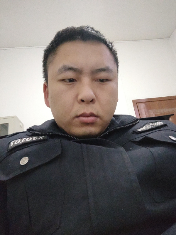 好纠结的第二张照片--淮安相亲服务中心