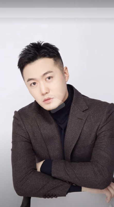 杨天枭的第一张照片--淮安相亲服务中心