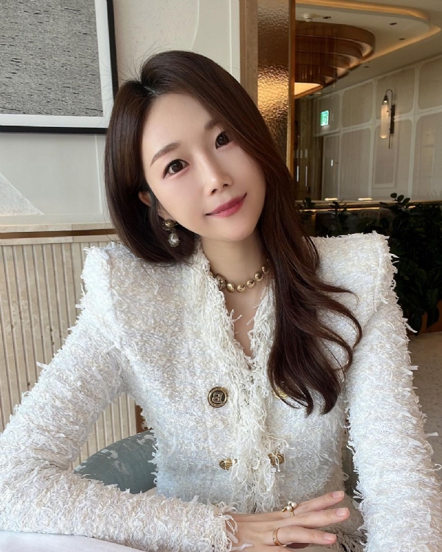 惠然的第一张照片--淮安相亲服务中心