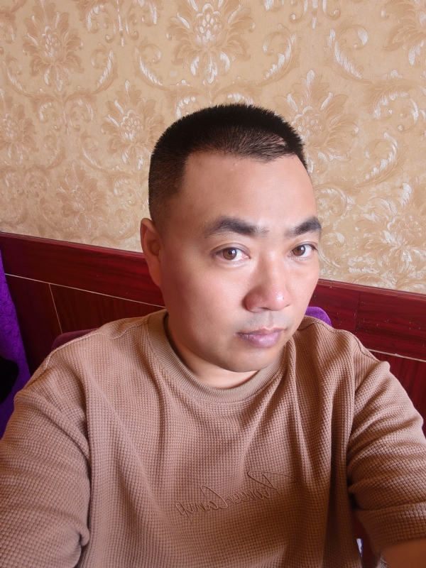 擦亮眼睛向前看的第二张照片--淮安相亲服务中心