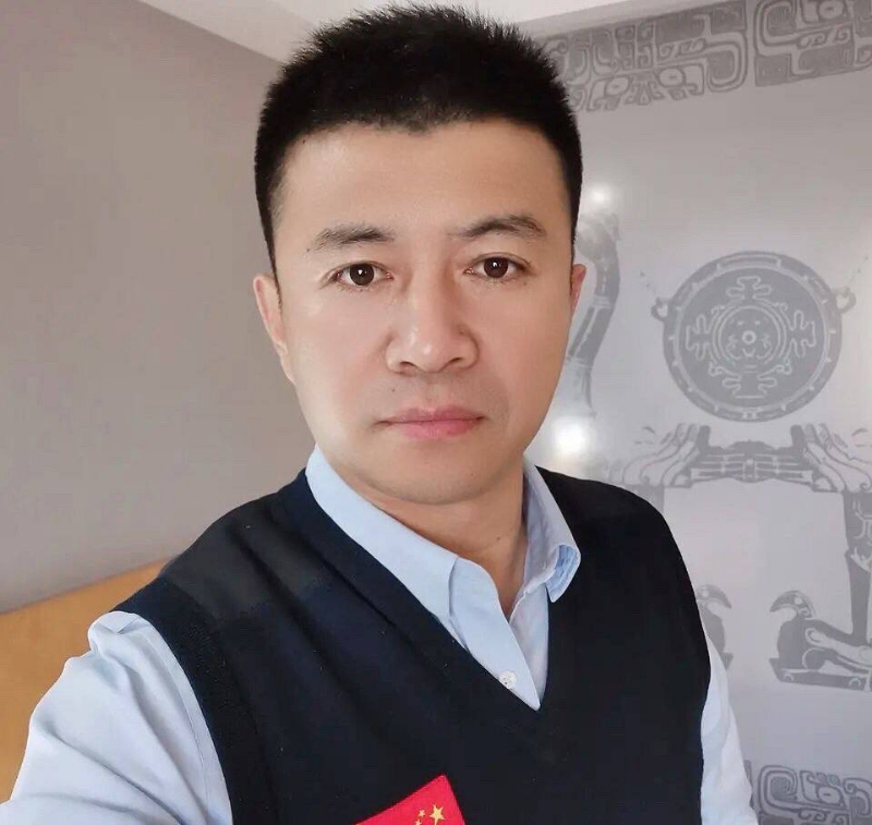 生在红旗下的第二张照片--淮安相亲服务中心