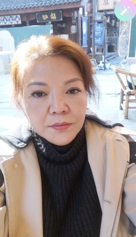 宛霞的第二张照片--淮安相亲服务中心