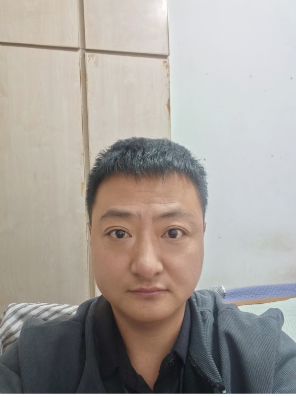 追爱大叔的第一张照片--淮安相亲服务中心