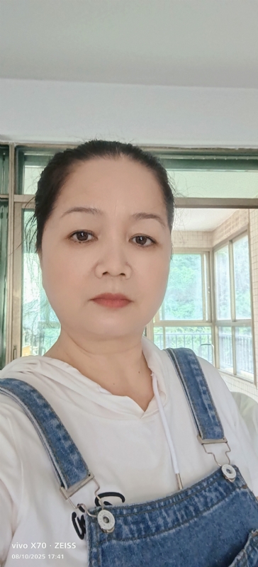 小巧玲珑的第一张照片--淮安相亲服务中心