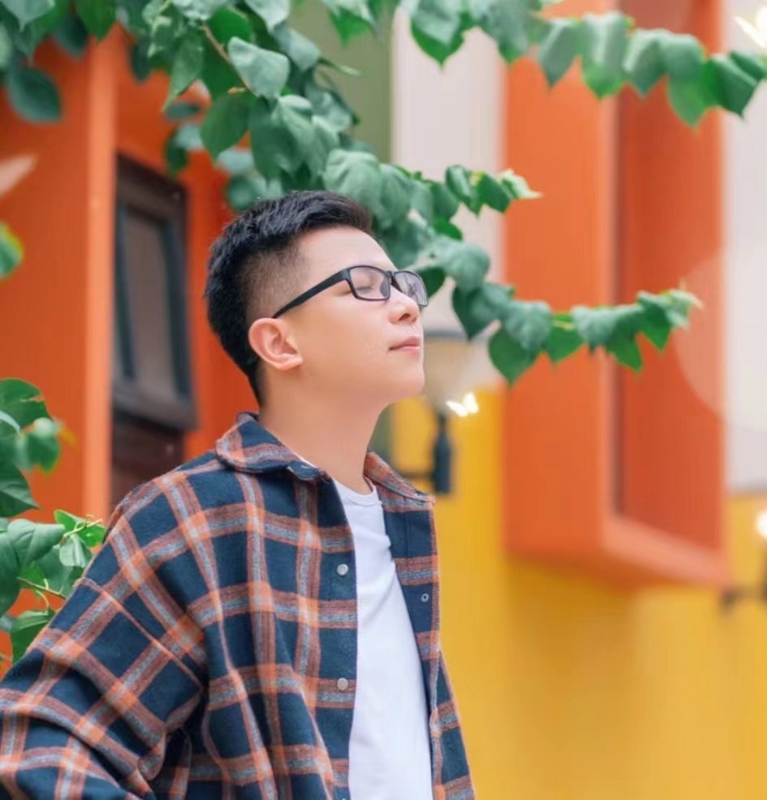 版本之子的第一张照片--淮安相亲服务中心